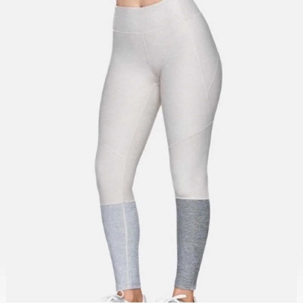 Outdoor Voices Size Small Color Block Leggings Oatmeal Gray